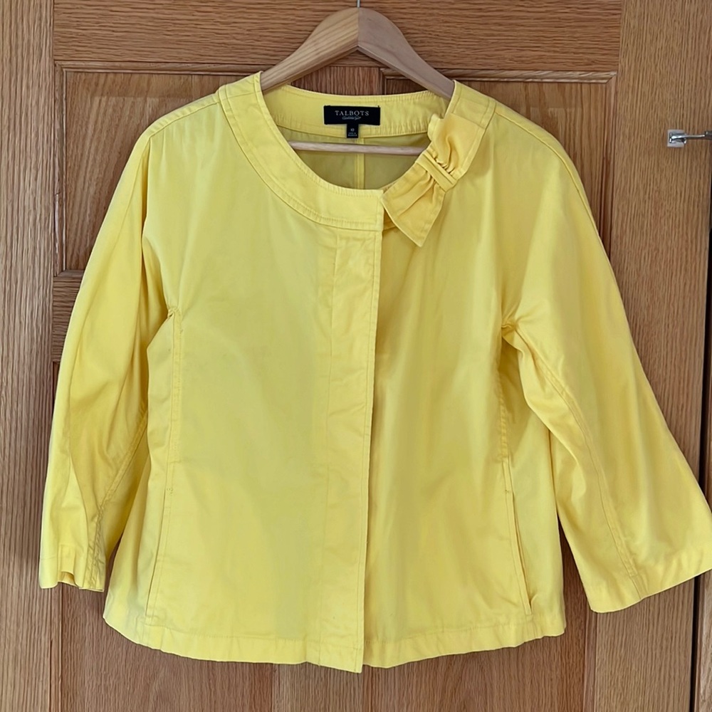 Springy yellow jacket